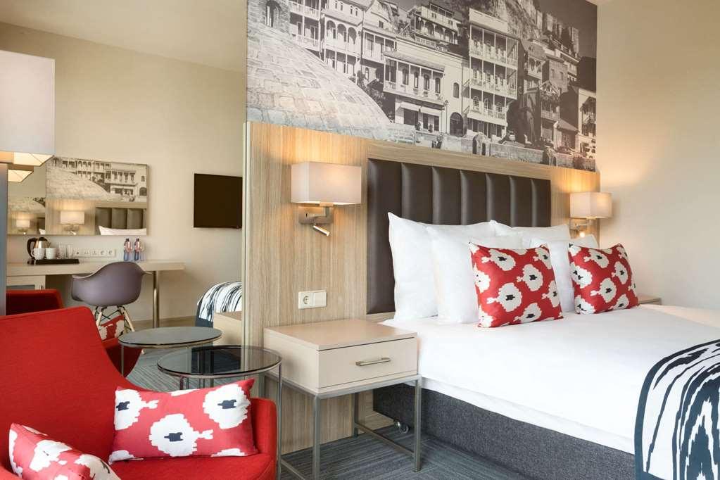 Ramada Encore Tbilisi Room photo